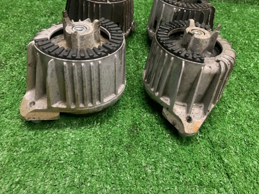 engine mount MERCEDES W212 W204 2.2 CDI A2042400317
