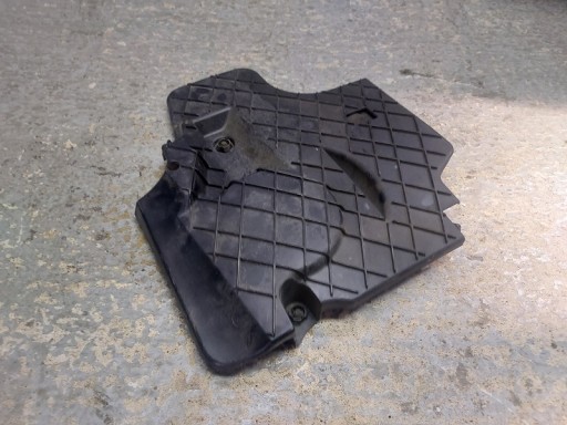 A6510100175 - MERCEDES 204 GLK 212 КРИШКА КЛИНОВОГО РЕМЕНЯ 2.2 CDI