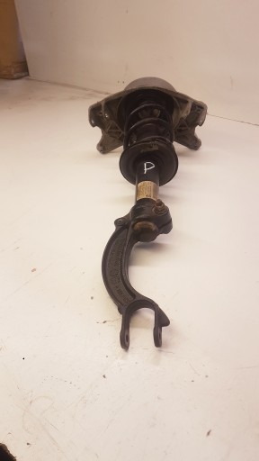 shock absorber right front AUDI A4 B8 A5 8T0413031AE