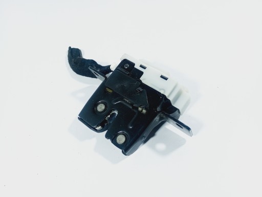 de la serrure du capot coffre arrière OE 8200076240 RENAULT Megane 2 II 06-09