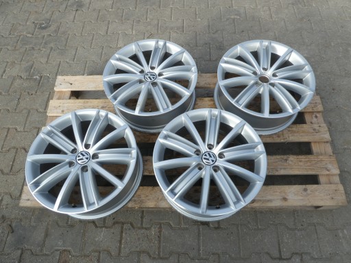 4X CERCHI DI ALLUMINIO CERCHI RUOTE 5N0601025AF VW 5X112