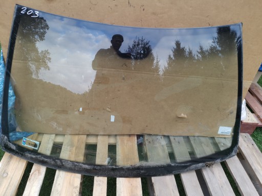 window front iron MERCEDES W203 c klasa