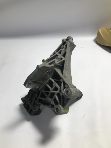 DG7301 - ЛАПА КРЕПЛЕНИЕ ГЕНЕРАТОРА FIAT 500X 14-1.4 T