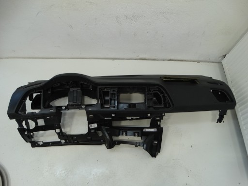 palubna doska konzola kokpit SEAT ATECA 576857003L