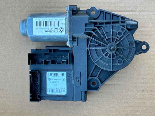 Parts4You - Моторчик лівого скла vw caddy iii lift 1t0959701t / 5k0959793