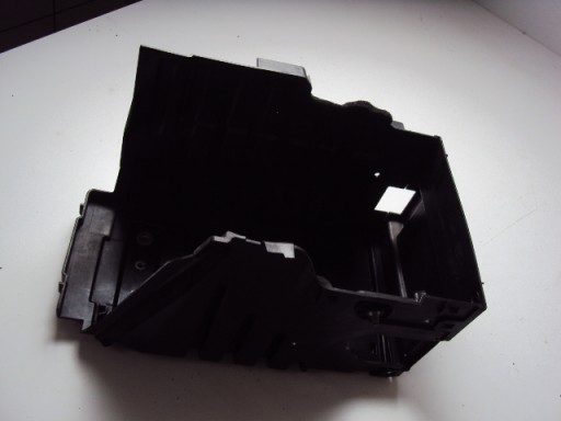 K8D2-10723-AC - Корпус акумулятора Range Rover EVOQUE II L551 18-