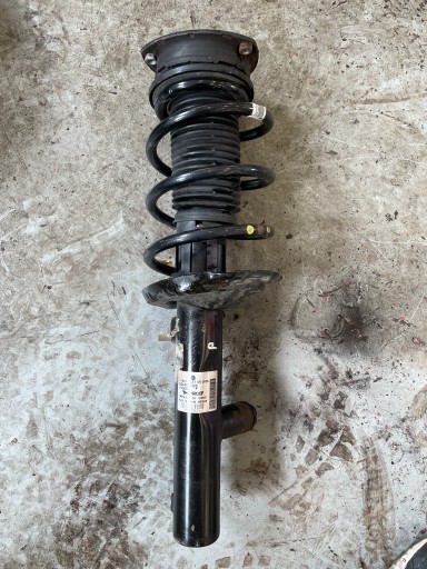 Audi q3 комплект пружин амортизатора правый левый 5qf413032c 5q0412103e