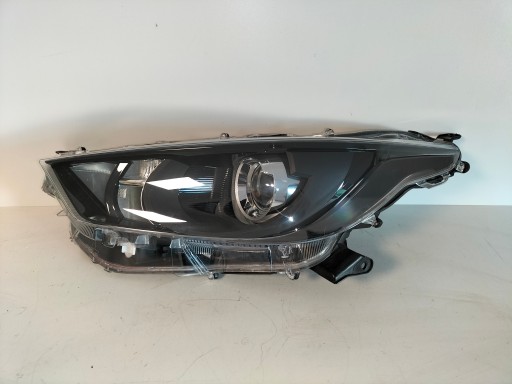 light front reflektor left TOYOTA YARIS 4 IV 20