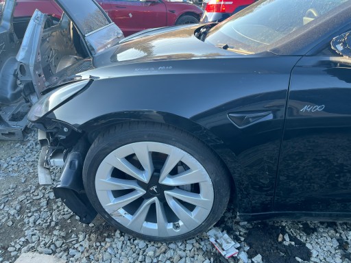 Левое переднее крыло tesla 3 pbsb