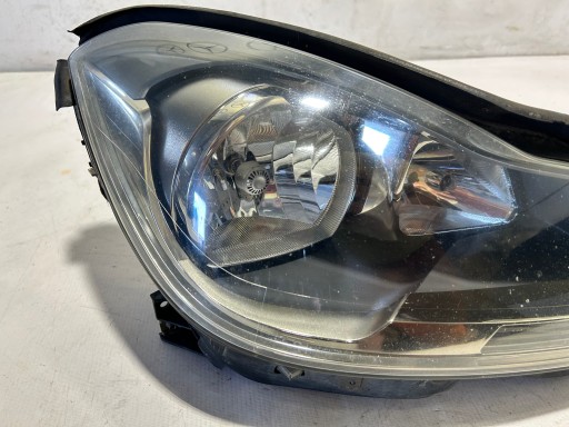 MERCEDES W204 LIFT light right front UK H7 2048209859