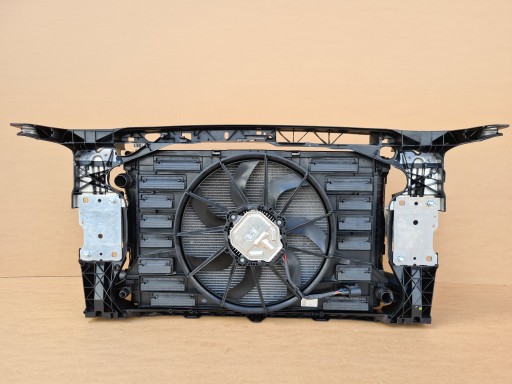 8KJH75R 8W0145805N - Ремень переднего радиатора audi s4 b9 8w 2015-2023