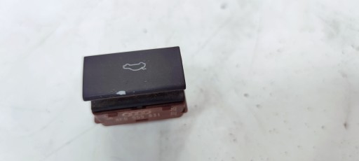 button GUZIK of the opening bonnet rear part AUDI A6 C6 4F0959831