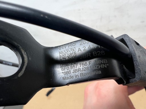 Seat Arona zapinka supports safety right front 6F0857756F