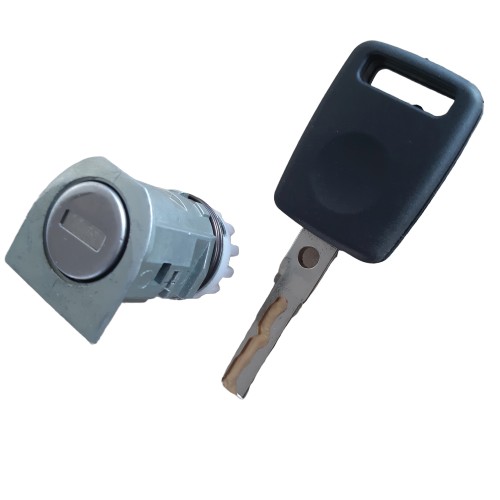 8P0 - Левая вставка левый дверной замок AUDI A3 8P 2003-