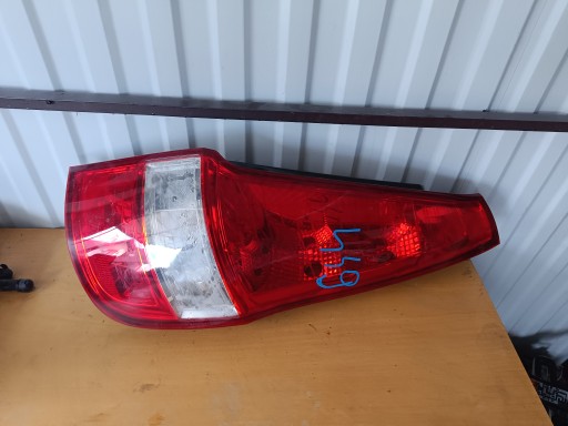 light rear right right rear part HYUNDAI I30 and 92402-2R1 KOMBI