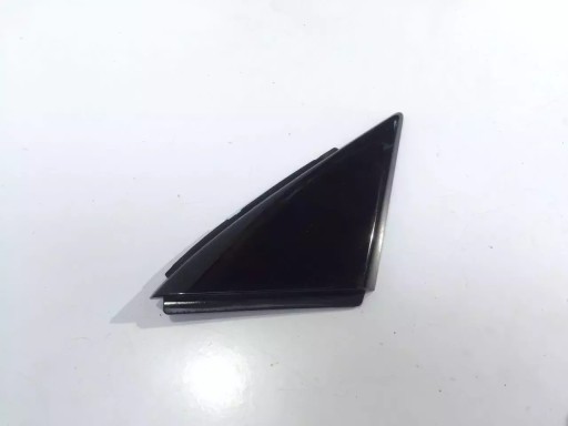 81A837637 - AUDI Q2 81a 2019 треугольник накладка передней двери L