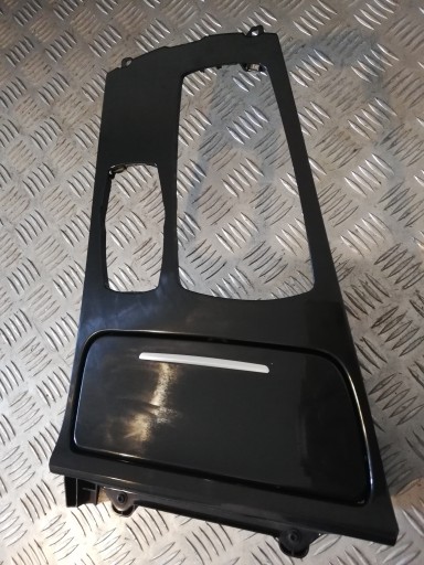 9142166 9142165-15 - BMW F07 GT центральна панель тунелю