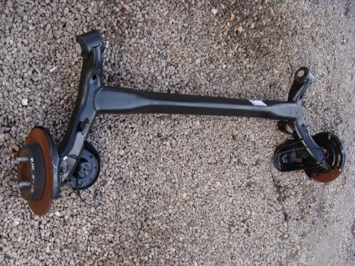 2016r - Балка подвески заднего моста kia rio iii 2016!!!