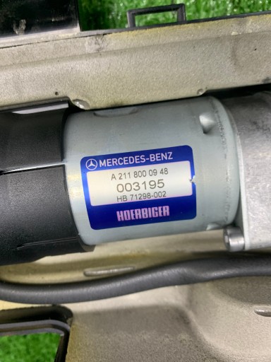 Mercedes W211 pump damper bonnet rear part A2118000948