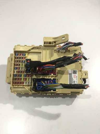 91950-J7920 - Kia ceed iii приступити коробка запобіжників