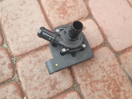 pump obiegowa of water Opel Astra K V 1.2T 13592754