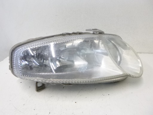 light front Alfa Romeo 147 2003r.