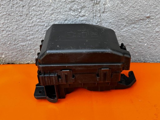 Opel karl 94524353 блок предохранителей b22 европа