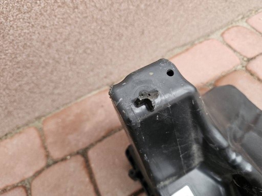 Grundlage filter luft untere Gehäuse - uszkodzo Opel Insignia B 84141124