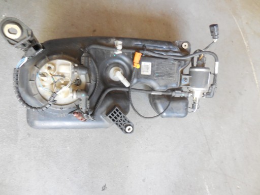 AUDI Q7 бак AdBlue насос 4L0131878J