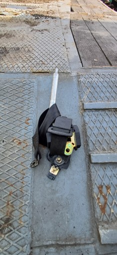 AUDI A6 C4 tension belt safety left or right front