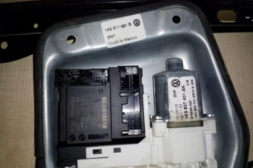 Электродвигатель стеклоподъемника передней правой двери vw golf v вариант (1k5) 1k0959793p