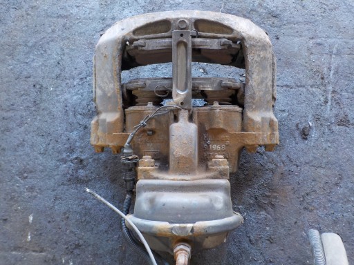 Гальмівний супорт volvo передній правий