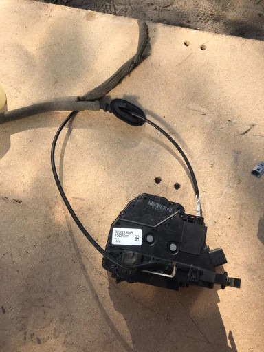 lock door right front RENAULT ZOE 805021984R