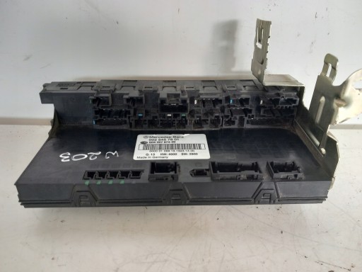 Блок запобіжників mercedes w203 a0025457801