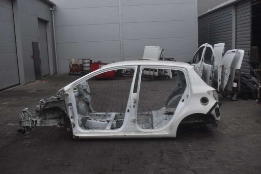quarter fender left right rear part quarter pillar TOYOTA YARIS 3 III 5D