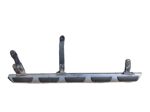 СТУПІНЬ ЛІВОГО БОКОВОГО ПОРОГУ ПАСАЖИРА 8R0071877