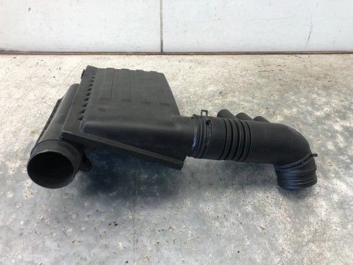 csomag szűrő levegö VW SKODA AUDI 04E129611H
