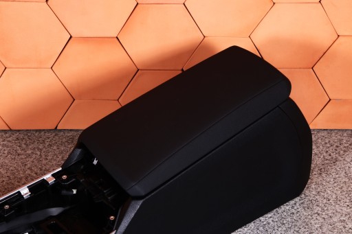 BMW G20 G21 - TUNEL central armrest black