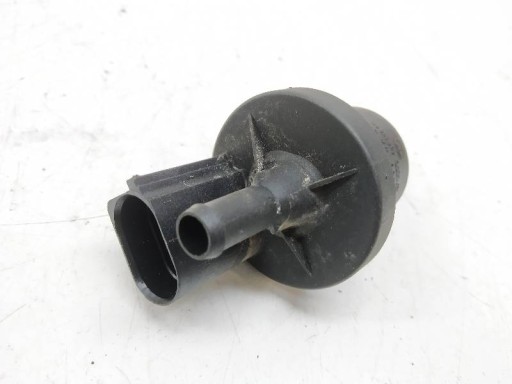 Nockenwellenversteller ODPOWIETRZENIA des Kraftstoffsbehälters VW Polo IV