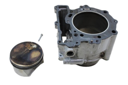 BMW F650 цилиндр + поршень 223 900