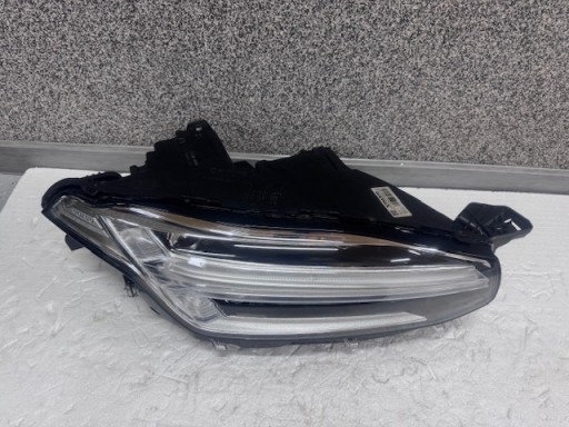 light right Volvo XC90 II Full Led Active High Beam Przedlift 2017 3 moduly