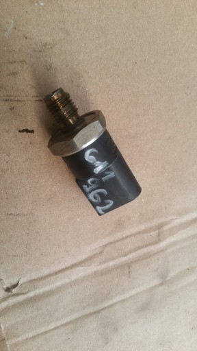 Sensor Druck des Kraftstoffsbehälters 0041537528 Mercedes