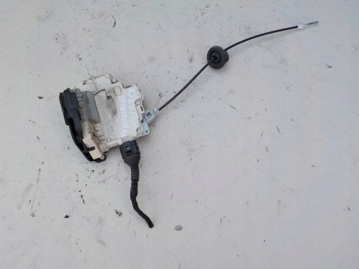 lock right front audi a4 b7 8E1837016AA