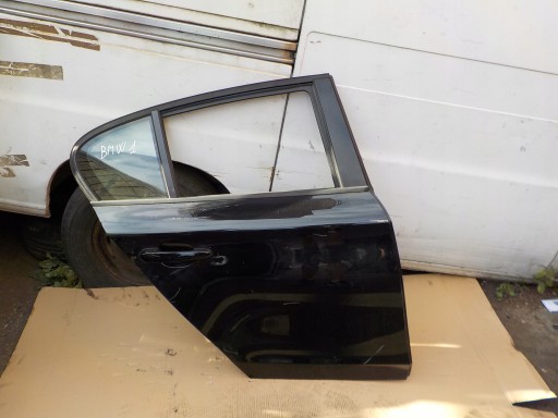 dveře pravý záď bmw e87 2007r