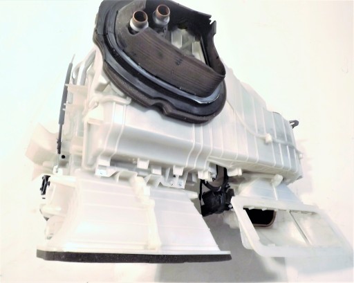 НАГРЕВАТЕЛЬ ВОЗДУХОДУВКА 13330679 KG5 OPEL CORSA D