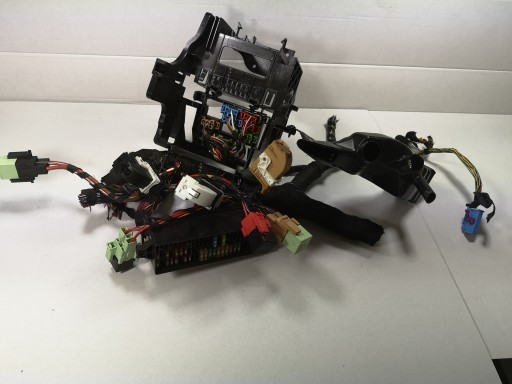 5N1970000J 5N1959503B - TIGUAN 5N ДРОТИ ЗАПОБІЖНИКИ УСТАНОВКА