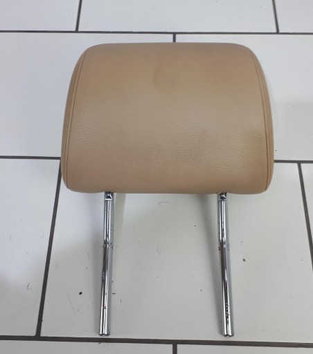 TOUAREG І ПІДГОЛІВНИК СПЕРЕДУ БАНАНОВА ШКІРА