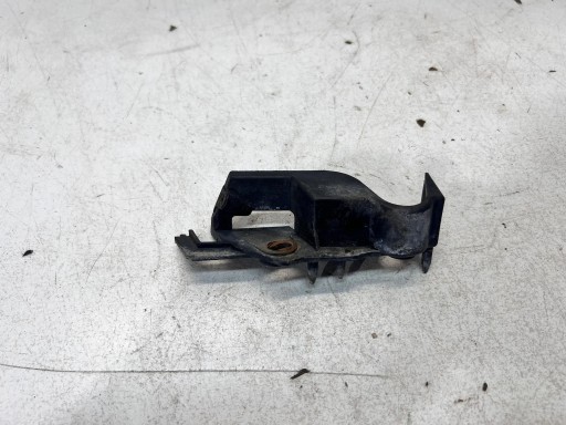držiak nárazníka pravý predok AUDI A4 B8 8K0807284E