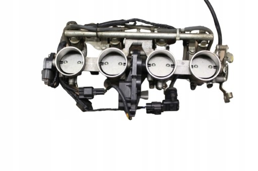 000EE8456 - KAWASAKI GTR 1400 ВПОРСКУВАННЯ ДРОСЕЛІ В ЗБОРІ