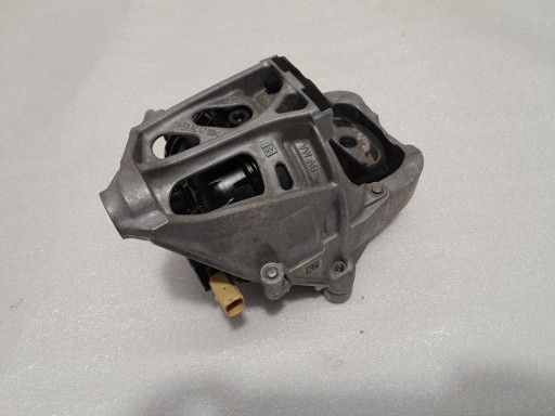 AUDI Q5 II 80A engine mount 4M0199371B